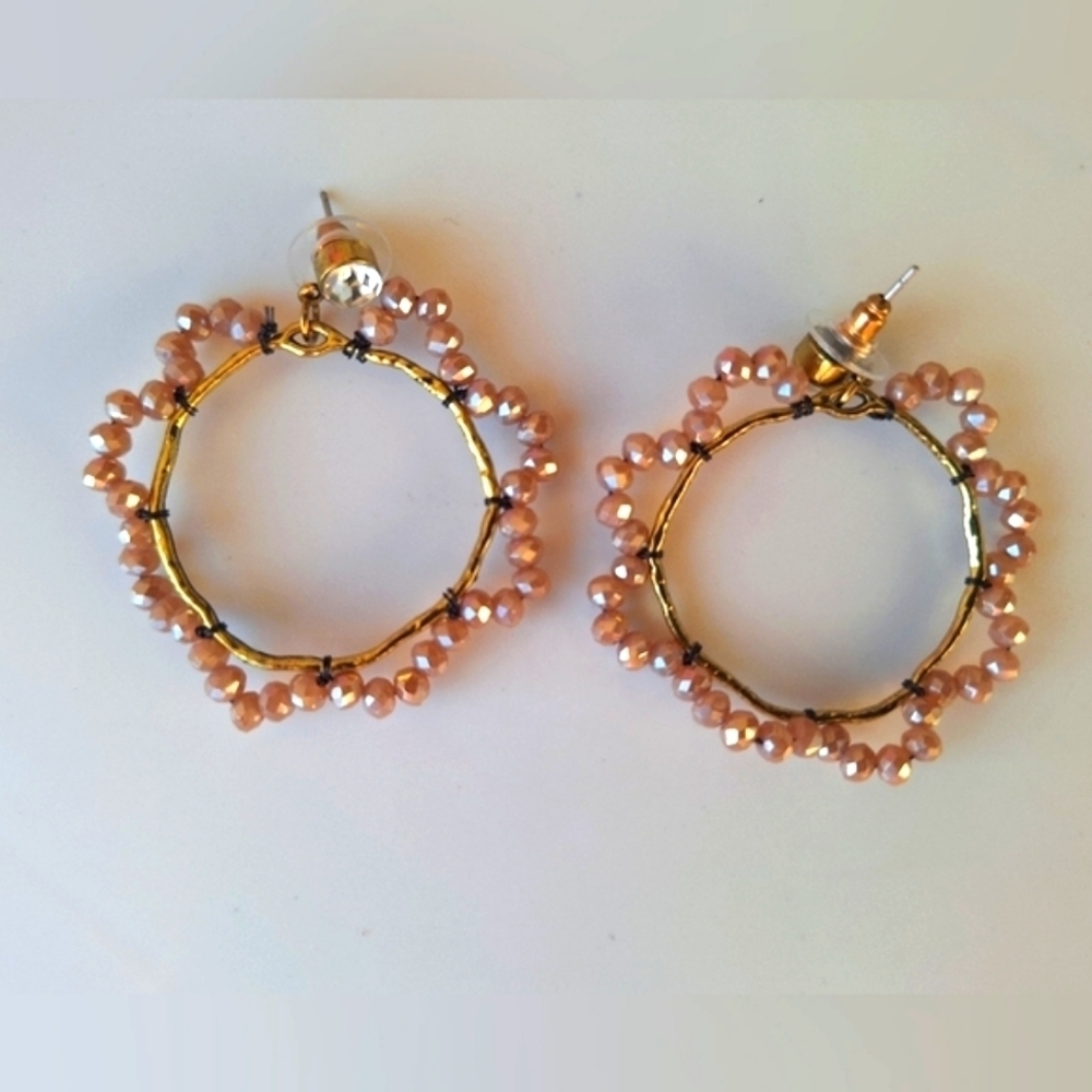 Hoop earrings with crystal beads